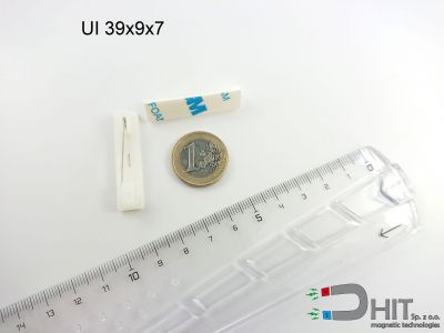 UI 39x9x7 [BA]  - klipsy magnetyczne do identyfikatorów